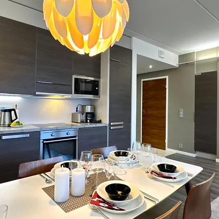 Red 19 Apartment *