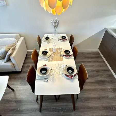 Apartment Red 19